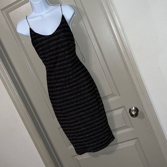 Dresses & Skirts - 𝅺❤️spaghetti strap multi colored Bodycon dress